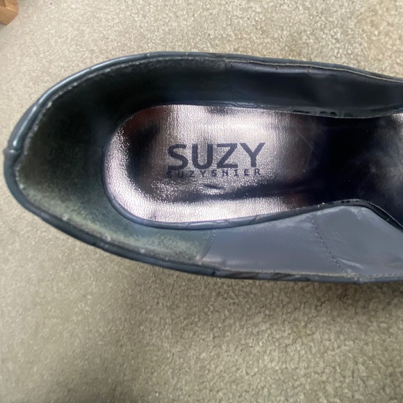 GUC Grey Faux Croc Pumps, Size 8 - Picture 7 of 11